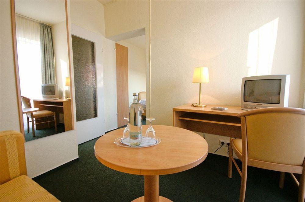 Hotel Wiking Кіль Екстер'єр фото